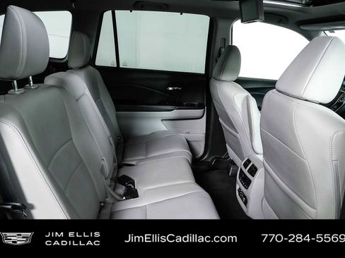 Used 2018 Honda Pilot Touring image 23