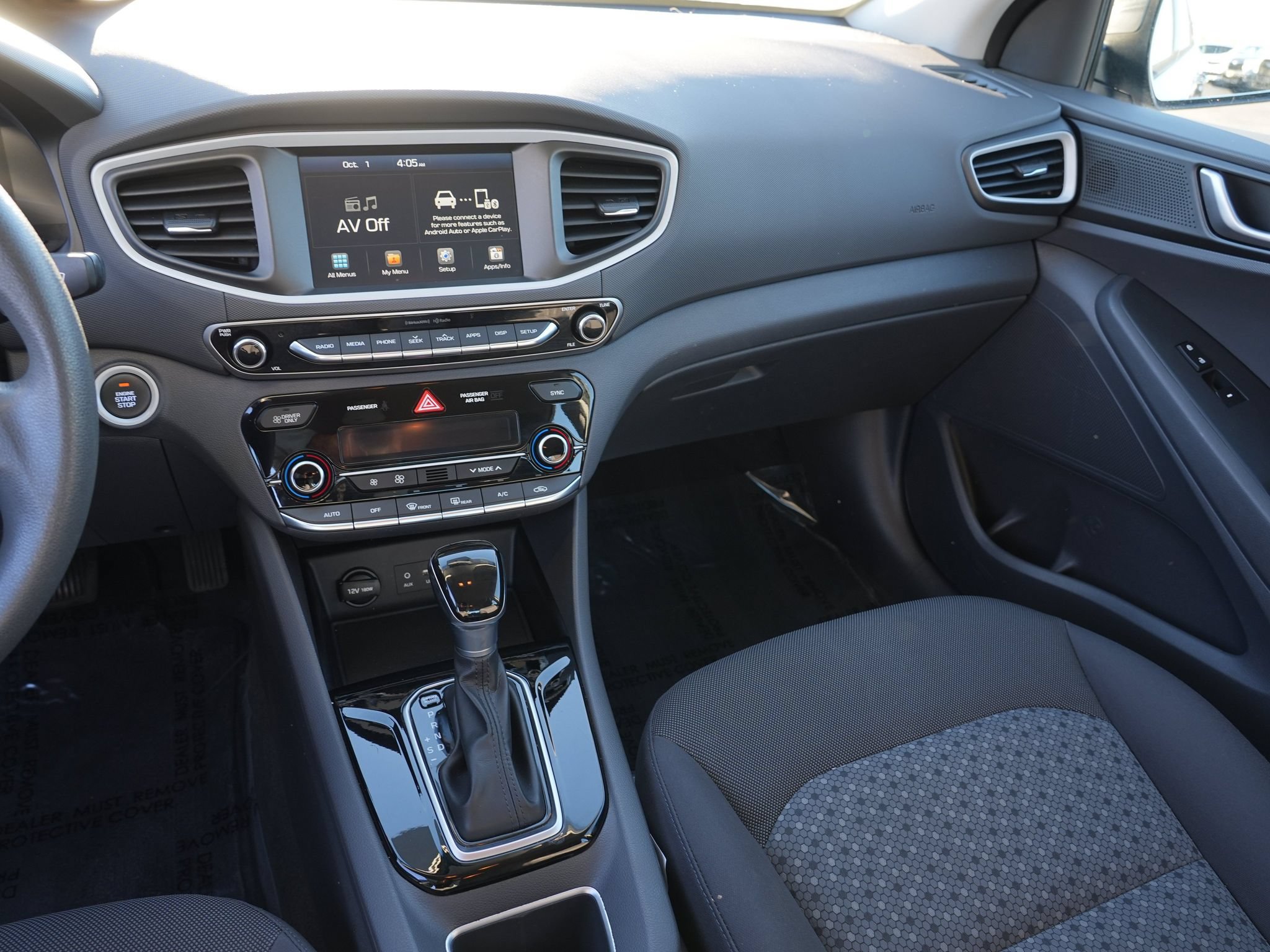 Used 2018 Hyundai Ioniq Blue FWD image 21