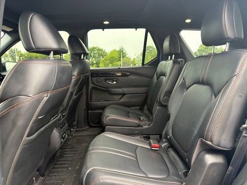 Used 2023 Honda Pilot TrailSport image 19
