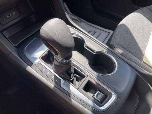 Used 2024 Chevrolet Equinox LT FWD image 14
