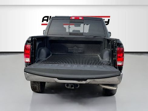 Used 2019 RAM 1500 Classic SLT AWD/4WD image 26