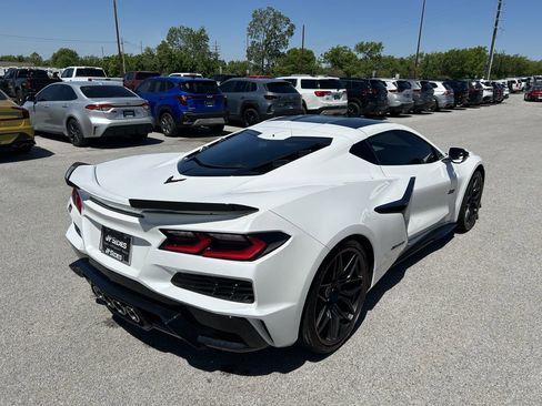 Used 2023 Chevrolet Corvette Z06 RWD image 5
