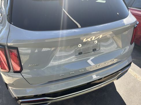 Used 2022 Kia Sorento SX AWD/4WD image 7