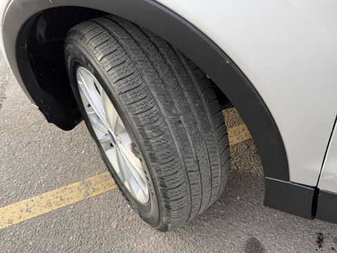 Used 2017 Ford Escape SE w/ SE Cold Weather Package image 28