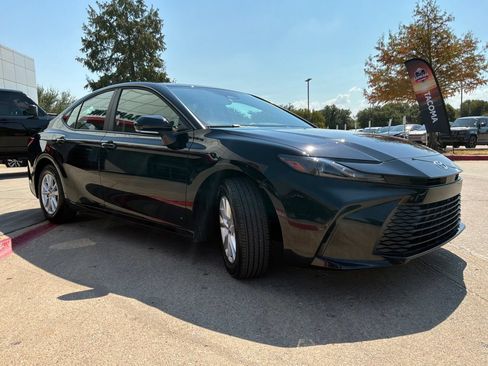 Used 2026 Toyota Camry LE FWD image 4