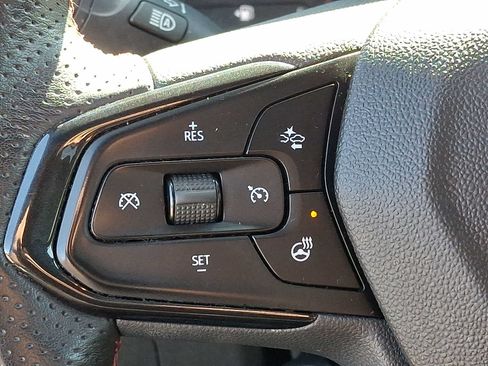Used 2023 Chevrolet TrailBlazer RS FWD image 21
