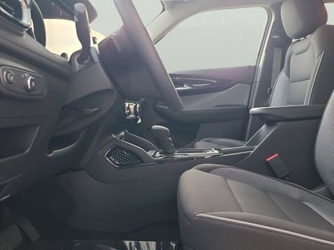 New 2026 Chevrolet TrailBlazer LT w/ Midnight Edition FWD image 19