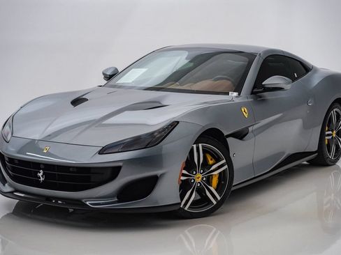 Used 2019 Ferrari Portofino RWD image 8