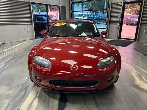 Used 2007 MAZDA MX-5 Miata Grand Touring RWD image 35
