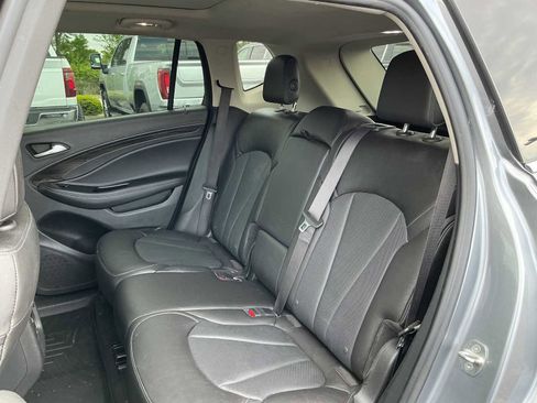 Used 2020 Buick Envision Essence w/ Experience Buick Package FWD image 23