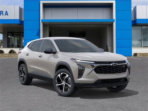 New 2026 Chevrolet Trax RS w/ Driver Confidence Package FWD image 7