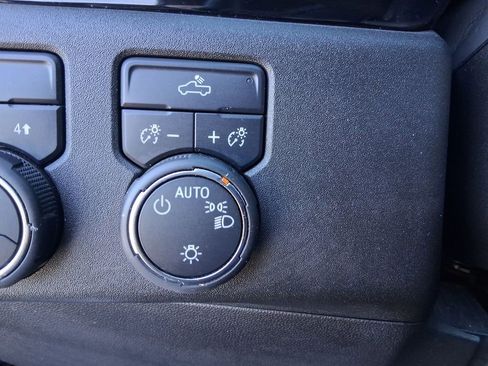 Used 2025 Chevrolet Silverado 1500 LT image 15