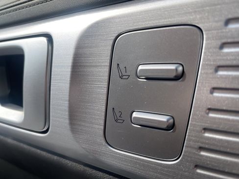 Used 2024 Hyundai Santa Fe Limited image 7