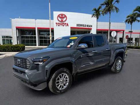 Used 2025 Toyota Tacoma Limited AWD/4WD image 3