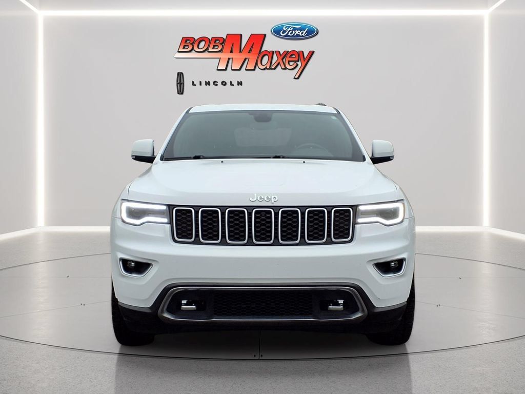 Used 2018 Jeep Grand Cherokee Limited AWD/4WD image 2