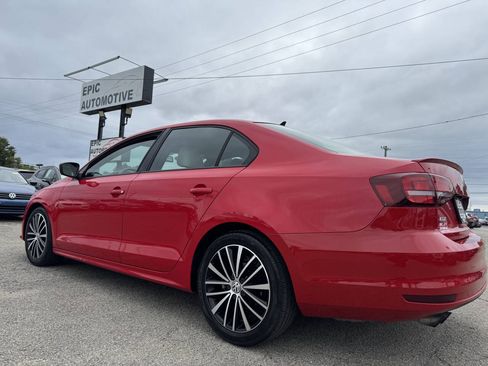 Used 2016 Volkswagen Jetta Sport FWD image 7