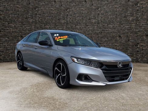 Used 2022 Honda Accord Sport image 2