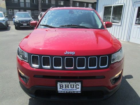Used 2017 Jeep Compass Latitude w/ Popular Equipment Group FWD image 2