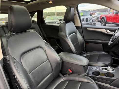 Used 2020 Ford Escape SEL image 29