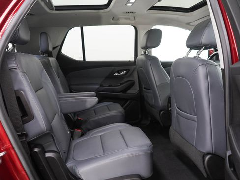Used 2018 Chevrolet Traverse Premier AWD/4WD image 12