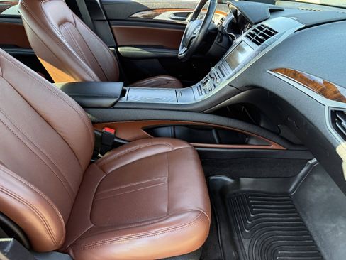 Used 2020 Lincoln MKZ Reserve w/ Elements Package image 12