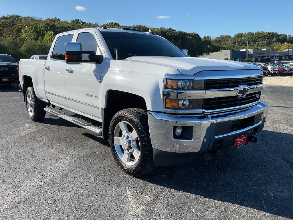 Used 2017 Chevrolet Silverado 2500 LTZ w/ Vortec Plus Package AWD/4WD image 2