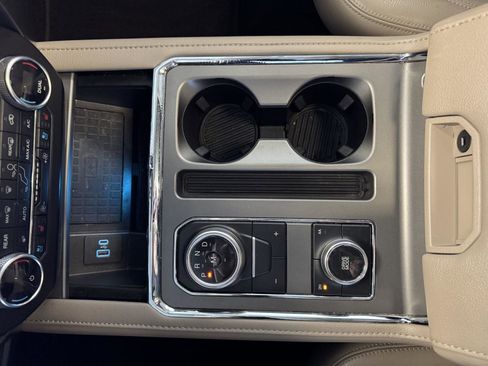 Certified 2021 Ford Expedition XLT image 35