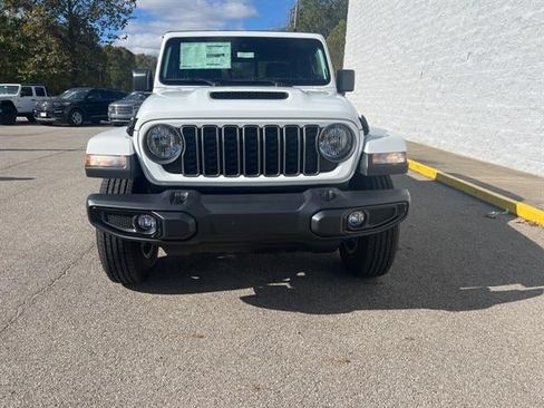 New 2025 Jeep Gladiator Sport AWD/4WD image 3