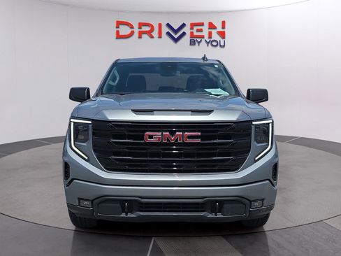 Used 2023 GMC Sierra 1500 Elevation AWD/4WD image 9