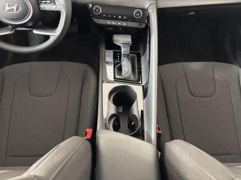 New 2025 Hyundai Elantra Hybrid FWD image 22