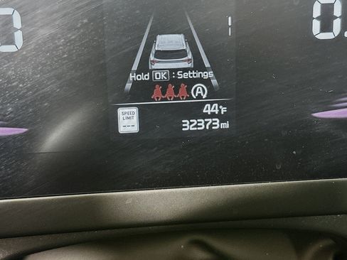 Used 2025 Kia Sportage LX image 19