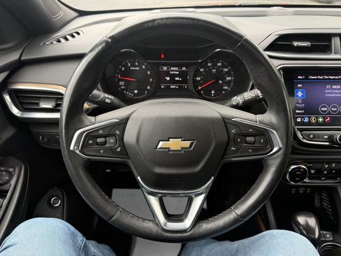 Used 2022 Chevrolet TrailBlazer ACTIV w/ Sun and Liftgate Package FWD image 18