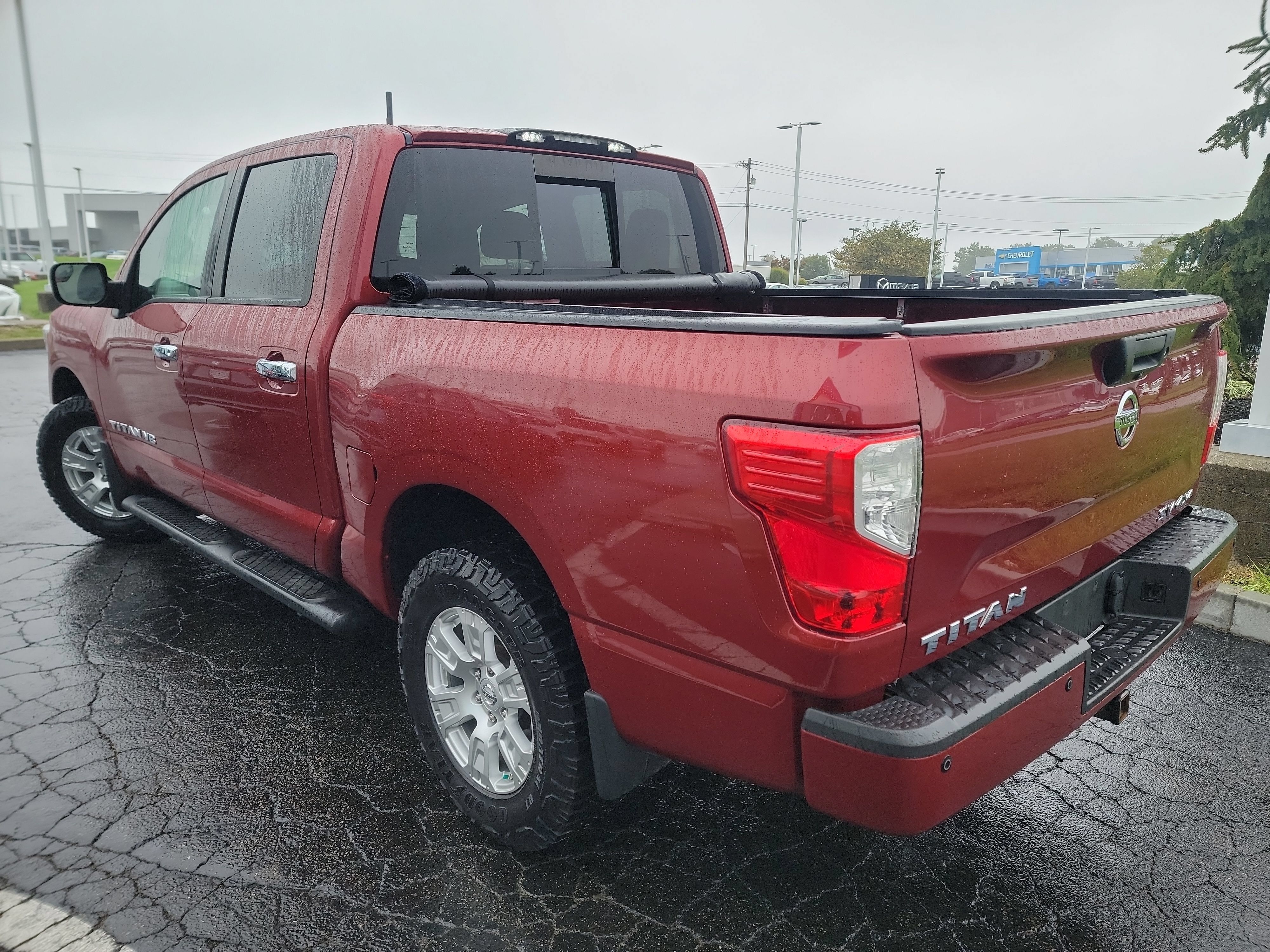 Used 2019 Nissan Titan SV w/ SV Convenience Package AWD/4WD image 6