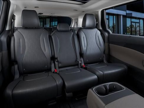 New 2026 Kia Carnival SX FWD image 16