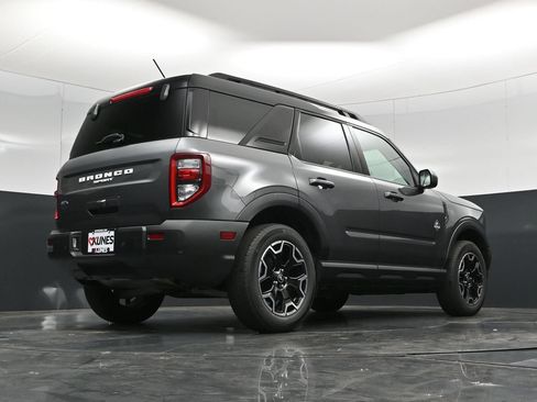 Used 2025 Ford Bronco Sport Outer Banks AWD/4WD image 43