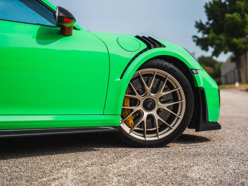 Used 2018 Porsche 911 GT2 RS RWD image 16