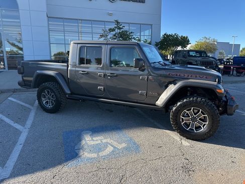 New 2025 Jeep Gladiator Mojave image 35