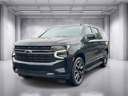 Used 2022 Chevrolet Suburban RST w/ Luxury Package AWD/4WD image 7