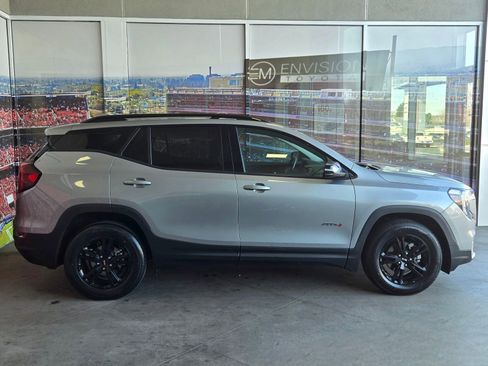 Used 2023 GMC Terrain AT4 image 4