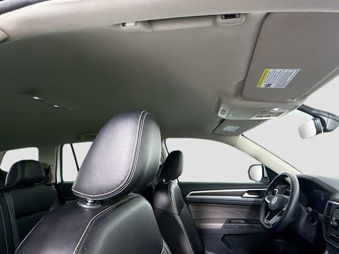 Used 2022 Volkswagen Atlas SE FWD image 18