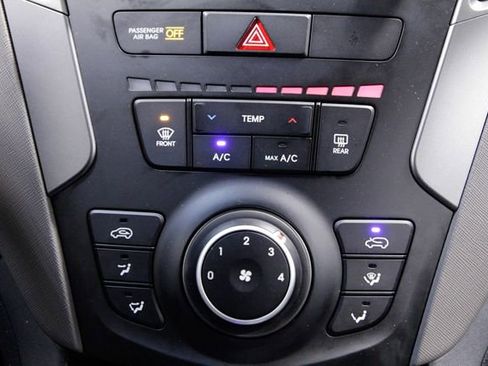 Used 2018 Hyundai Santa Fe Sport image 26