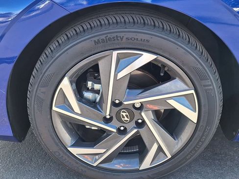 New 2025 Hyundai Elantra SEL image 30