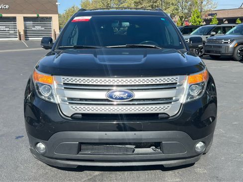 Used 2013 Ford Explorer XLT image 3