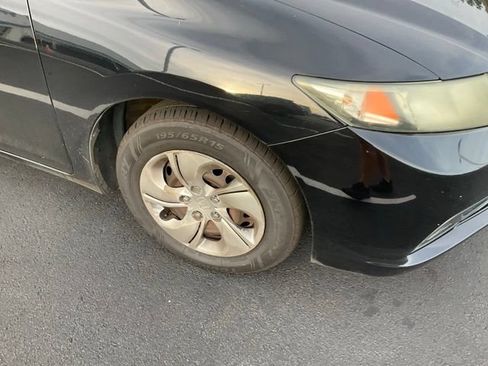 Used 2015 Honda Civic LX image 2