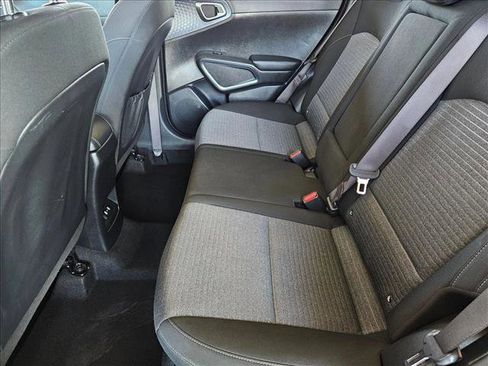 Used 2023 Kia Soul EX image 18