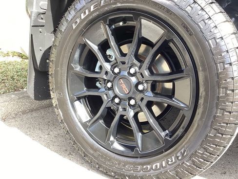 Used 2024 Toyota Tundra Limited image 5