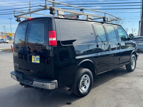 Used 2014 Chevrolet Express 3500 image 5