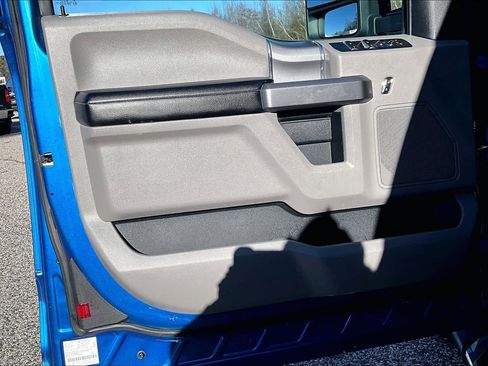 Used 2015 Ford F150 XLT w/ Equipment Group 302A Luxury image 21