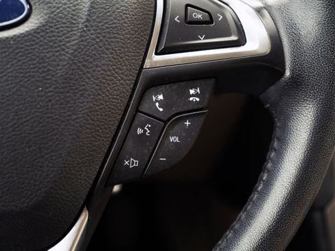 Used 2019 Ford Fusion SEL image 23