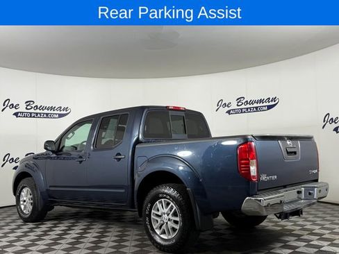 Used 2016 Nissan Frontier SV w/ SV Value Truck Package AWD/4WD image 8